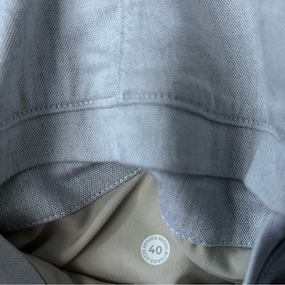 Lululemon Commission Short Qwick Oxford 11" *Relaxed
White / Black - Picture 6 of 10